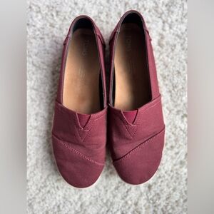 TOMS Alpargata Women’s Size 8.5 Slip-On Sneaker Shoes Wine Maroon Color